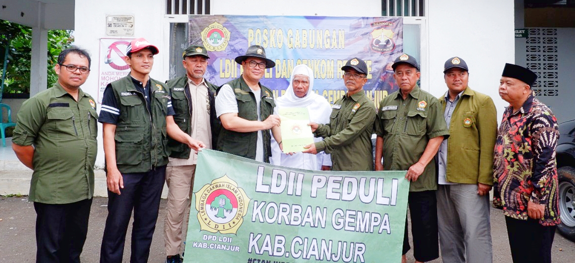 Peduli Korban Gempa Cianjur LDII Jabar Serahkan Bantuan