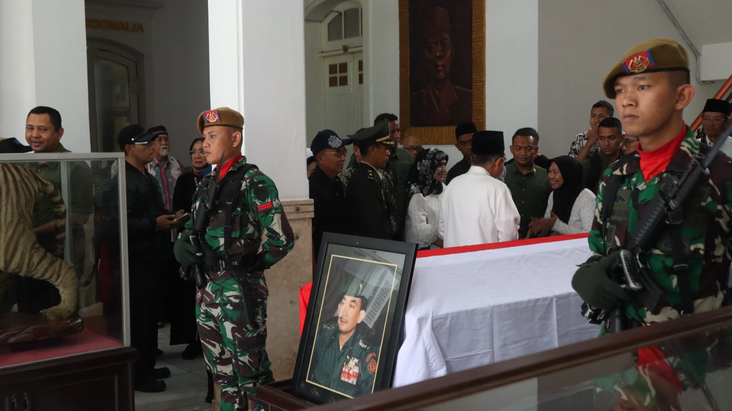 Jawa Barat Berduka: Meninggalnya Letnan Jenderal TNI (Purn.) Solihin GP, Pemimpin Lingkungan dan Pejuang Siliwangi