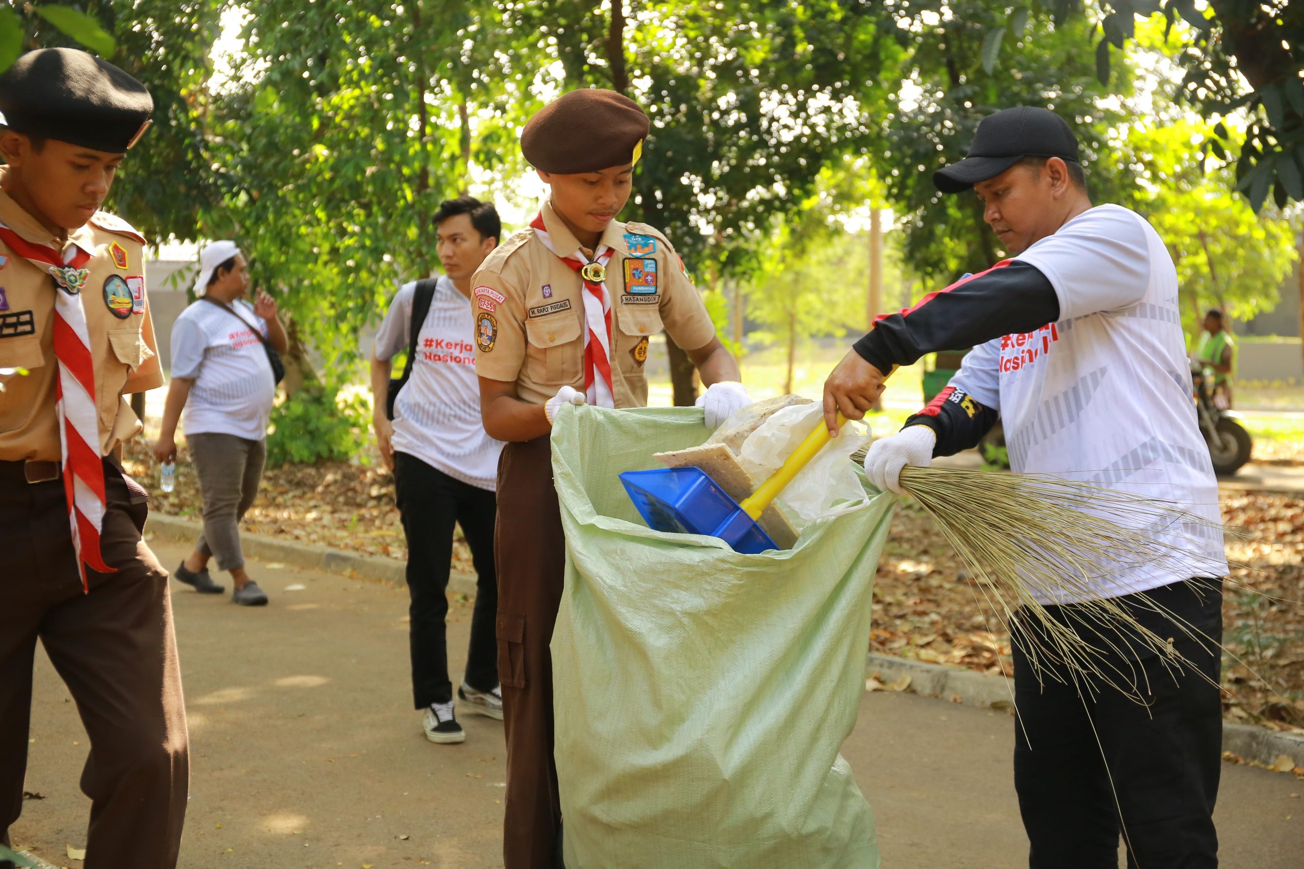 Mempertebal Rasa Cinta Tanah Air, LDII Gelar Gerakan Kerja Bakti Nasional