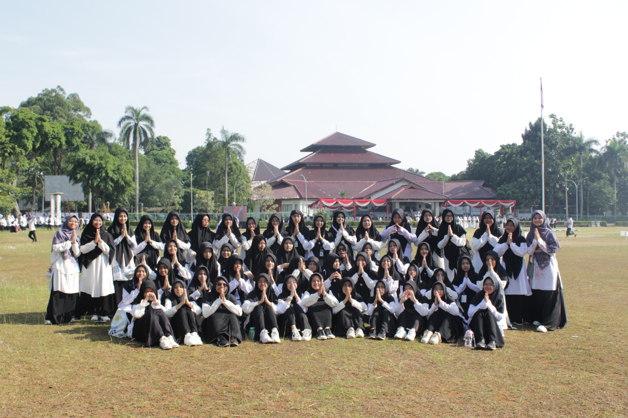 Bupati Bogor Ajak Santri Pondok Schooling Darul Hanafi Bangun Masa Depan dengan Semangat Juang