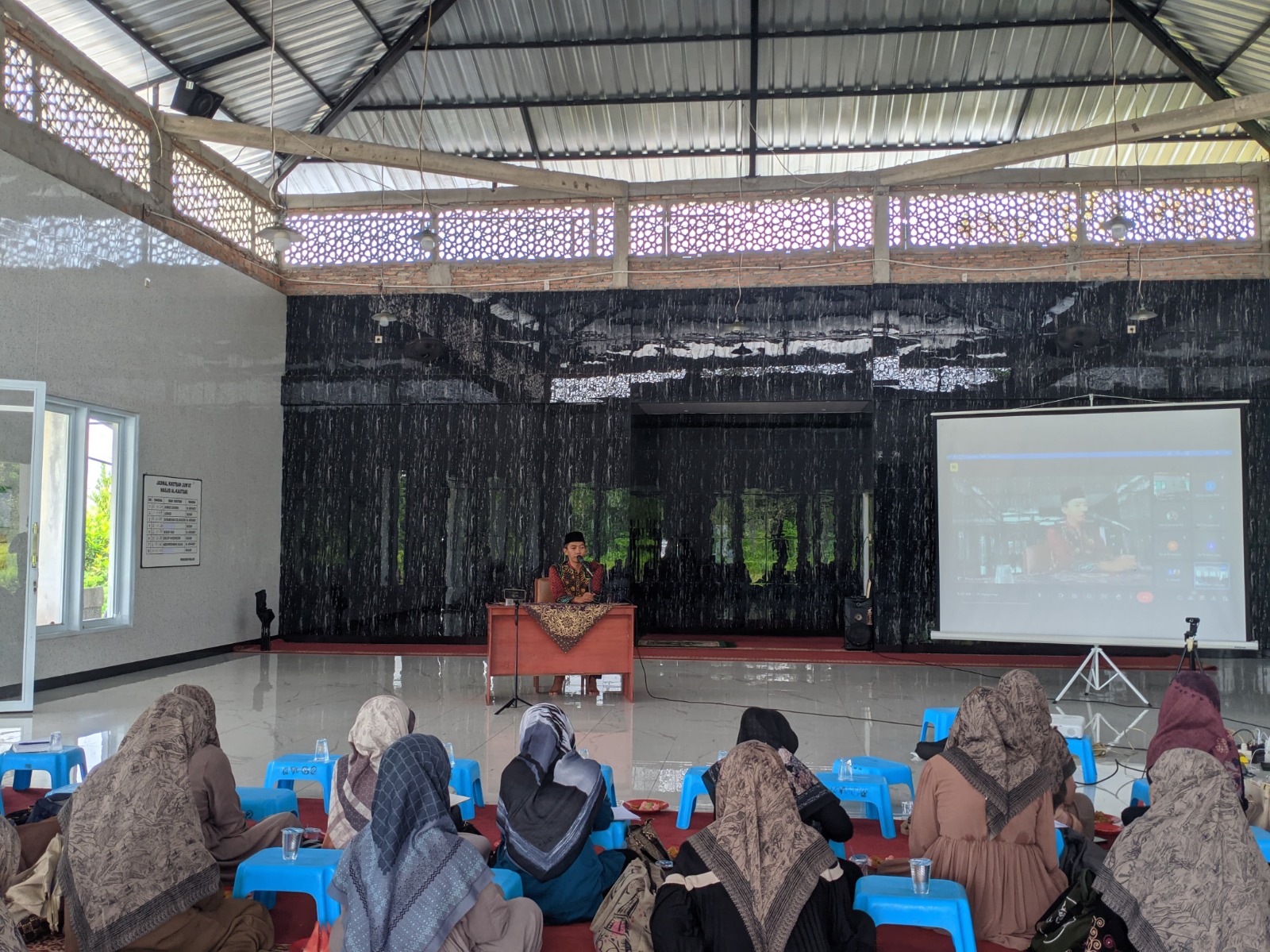 Fatlu Riski Lestari: Peran Ibu Kunci dalam Membangun Karakter Luhur Anak di Workshop LDII Kotawaringin Timur