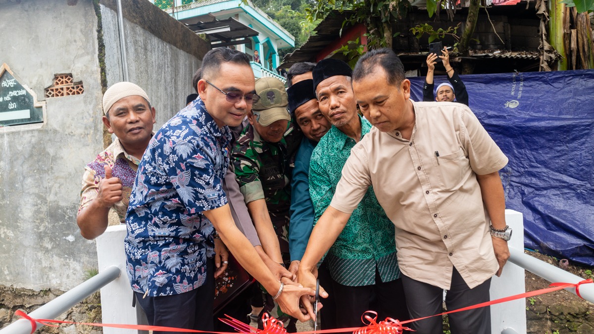 LDII Tenjolaya Dukung Pembangunan Desa dengan Peresmian Jembatan
