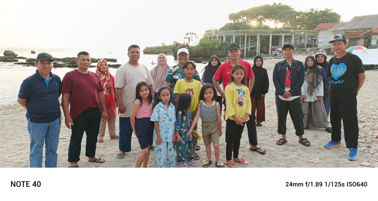 Usai Asrama Liburan, LDII Pangalengan Wisata Pantai Sayang Heulang