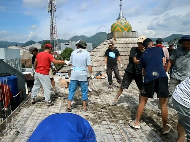 LDII Soreang Gotong Royong Bangun Masjid Roudhotul Jannah