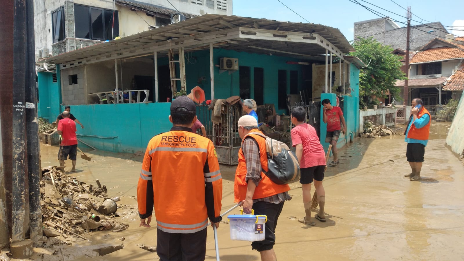 LDII Kota Bekasi Bergerak Cepat, Salurkan Bantuan bagi Korban Banjir