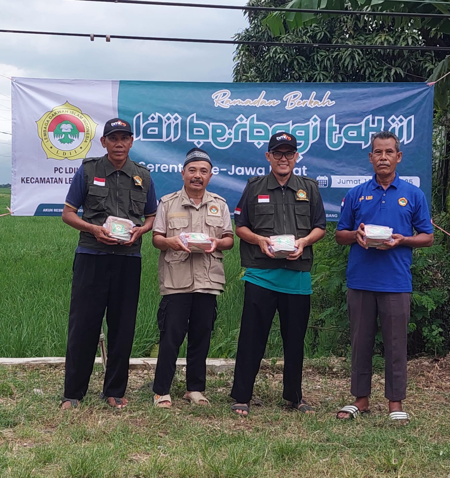 Ramadan Berkah, LDII Legonkulon Gelar Aksi Berbagi Takjil Gratis