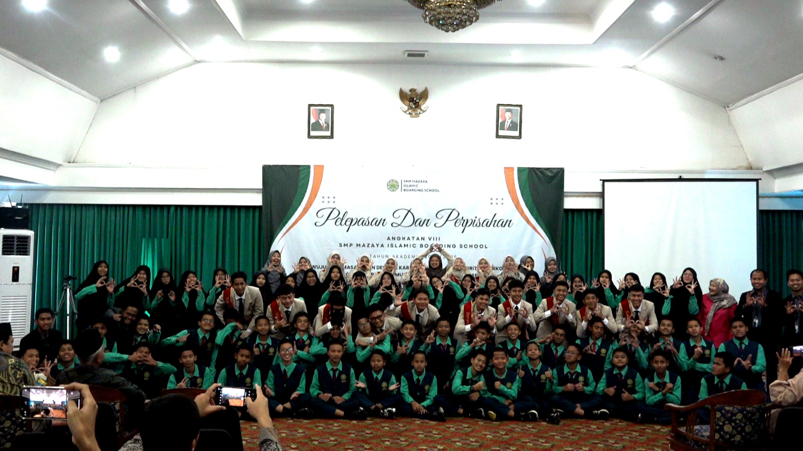 Mazaya Islamic School Lepas Siswa, 14 Lulus Sebagai Mubaligh dan Mubalighot