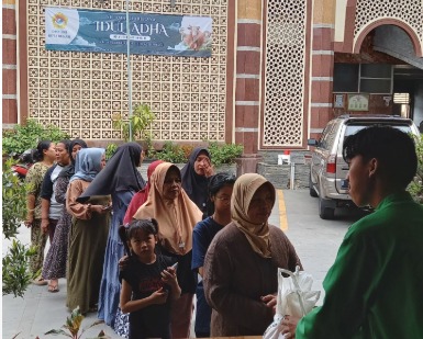 Semangat Kurban LDII Kayuringin Jaya, Distribusi Daging untuk Masyarakat Sekitar
