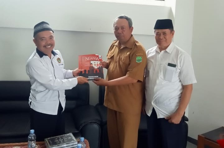 LDII Subang Serahkan Buku dan Ajak Perpustakaan Daerah Kembangkan Literasi Publik