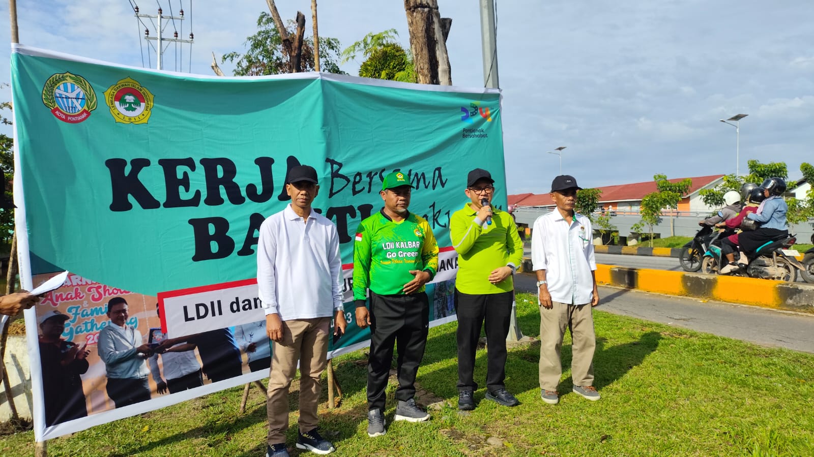LDII Ajak Warga Pontianak Peduli Lingkungan Lewat Kerja Bersama Bakti Lingkungan