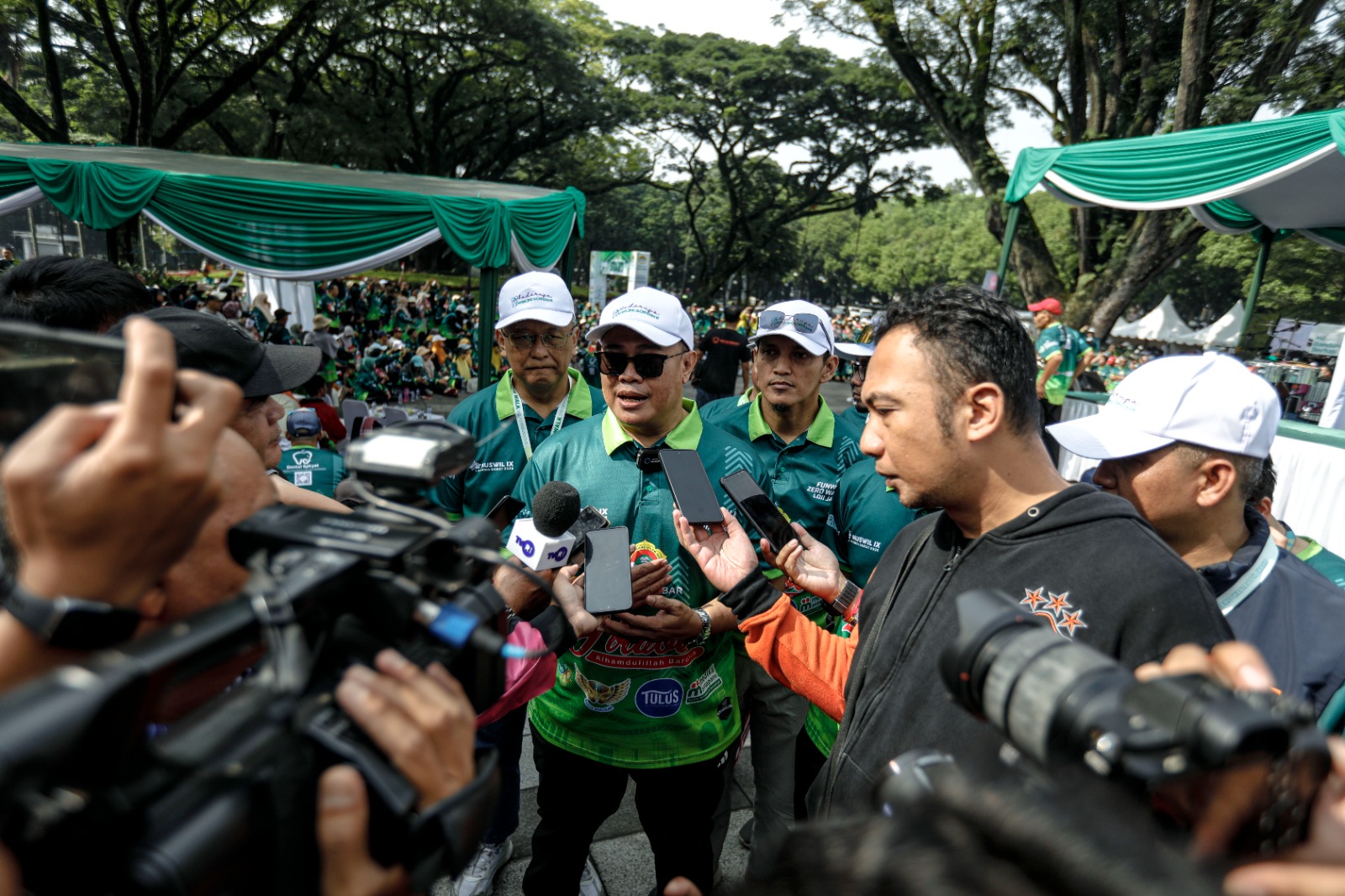 Road to Muswil IX LDII Jabar, Ribuan Peserta Ikuti Fun Walk Zero Waste di Balai Kota Bandung
